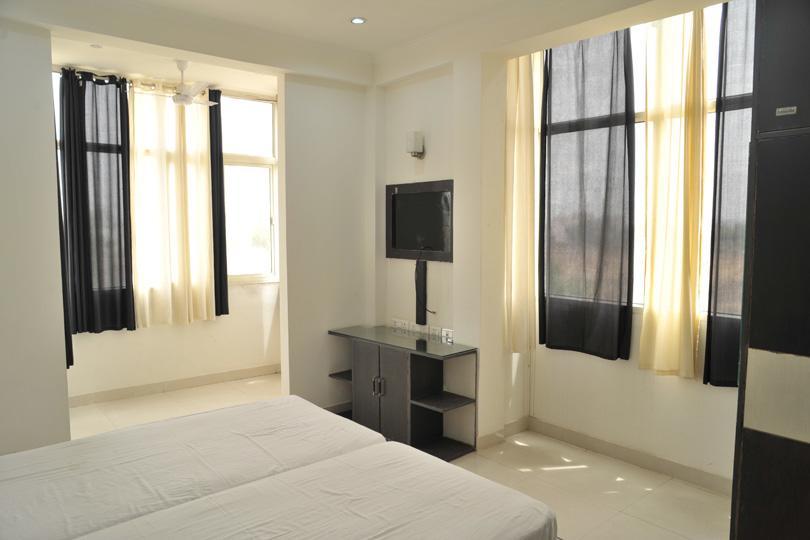 גורגאון Aura Suites מראה חיצוני תמונה