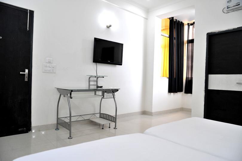 גורגאון Aura Suites מראה חיצוני תמונה